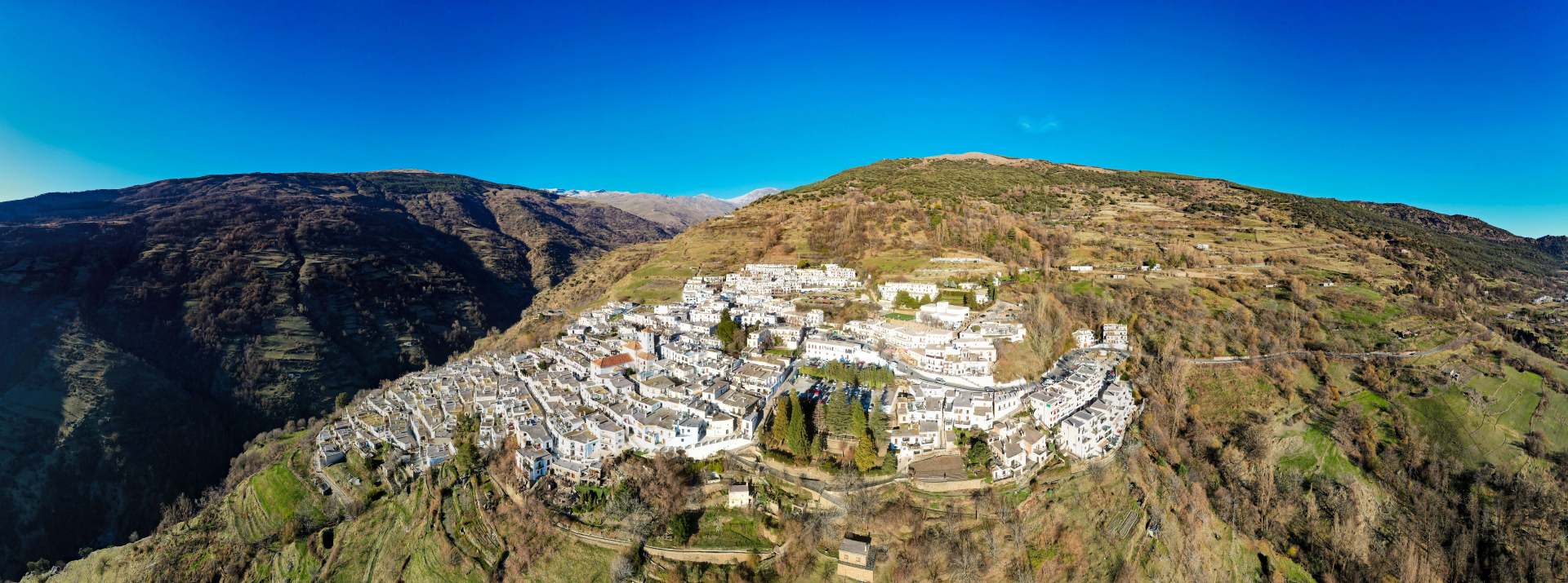 Vue sur Capileira en Espagne